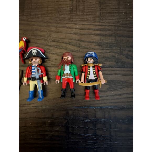 Set of Vintage Playmobil Pirates Figures Only – Set 5778 - Picture 5 of 6